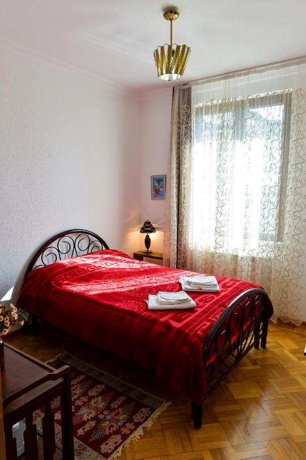 Apartment On Rustaveli Avenue Kutaisi Exteriér fotografie