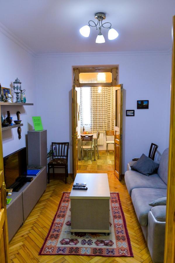 Apartment On Rustaveli Avenue Kutaisi Exteriér fotografie