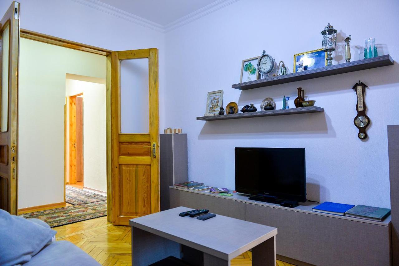Apartment On Rustaveli Avenue Kutaisi Exteriér fotografie